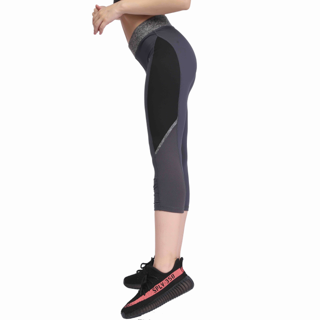 Frauen Farbblock Supplex Crinkle Panel Workout Capri Capri 