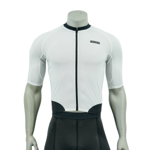 Sommer -Netz leichter Radfahren mit dem Radfahren Jersey